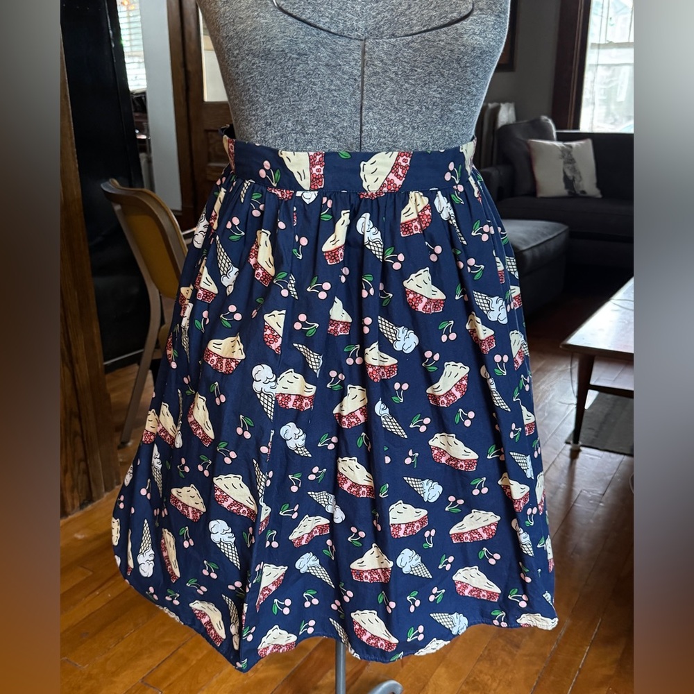 ModCloth Pie and Ice Cream Retro Lined Cotton Circle Skirt in EUC Sz M FUN!